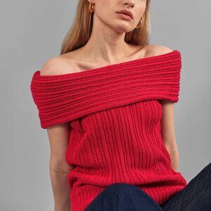 FM2050 Hailie Off-Shoulder Knit Top in Red
